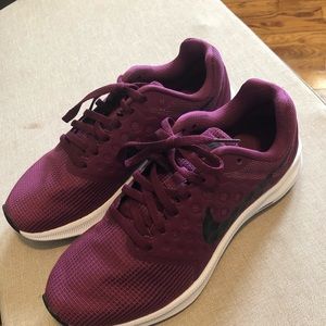 Women’s Nike Sneaker
